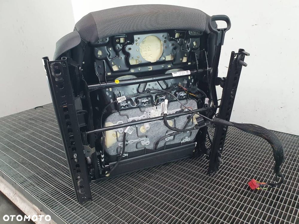 FOTEL PRAWY PASAŻERA SEAT LEON IV KL 2024 KOMBI EUROPA - 9