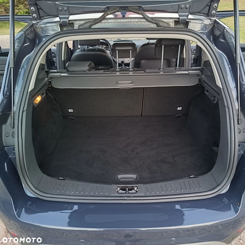 Ford Kuga 2.0 TDCi 2x4 Titanium - 27