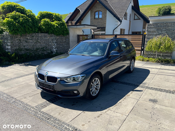 BMW Seria 3 320d Touring xDrive Advantage