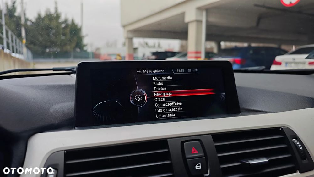 BMW Seria 3 318d Blue Performance Sport Line - 13