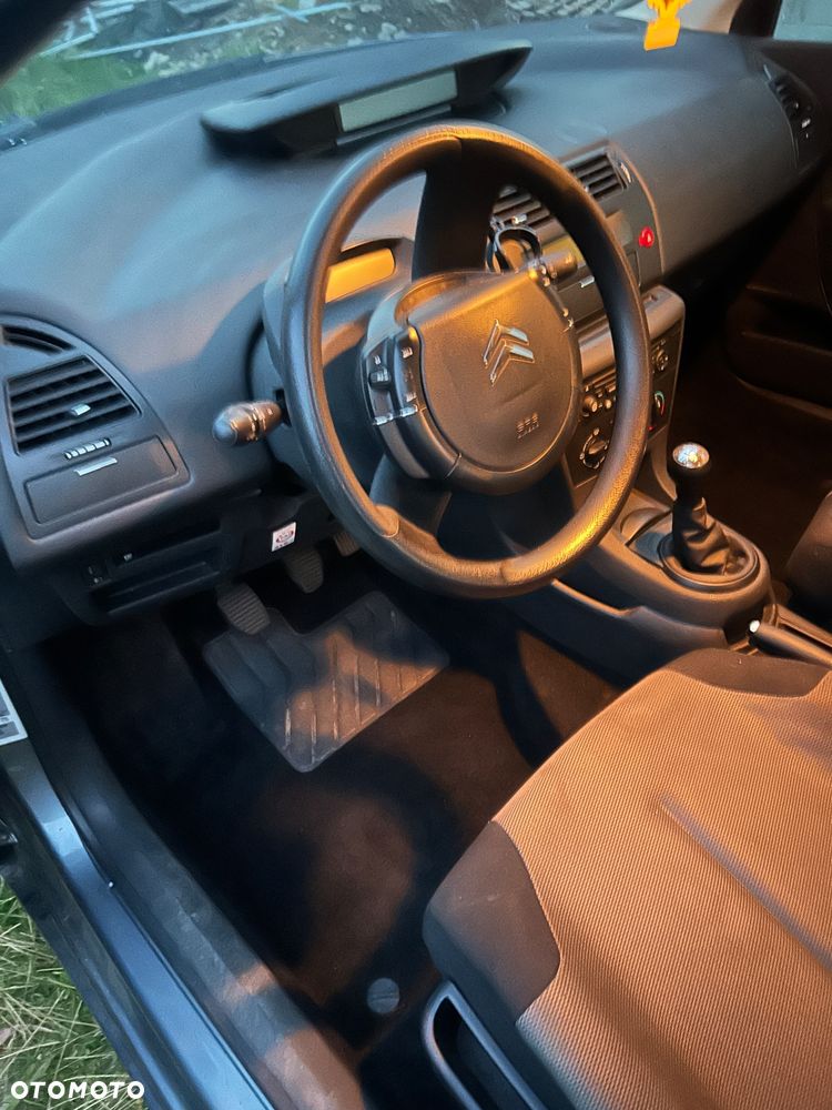 Citroën C4 1.6 16V Magic - 15