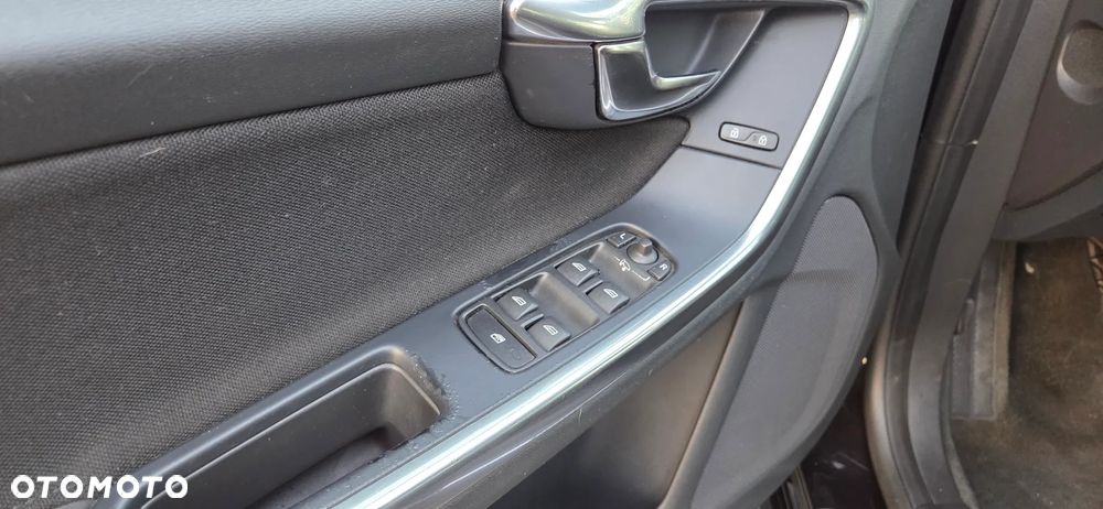 Volvo S60 D3 Momentum - 23