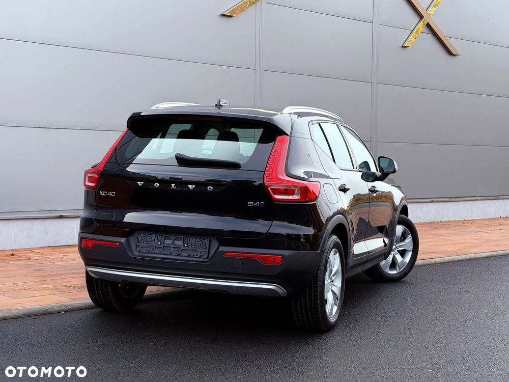 Volvo XC 40 B4 B AWD DKG Plus Bright - 17