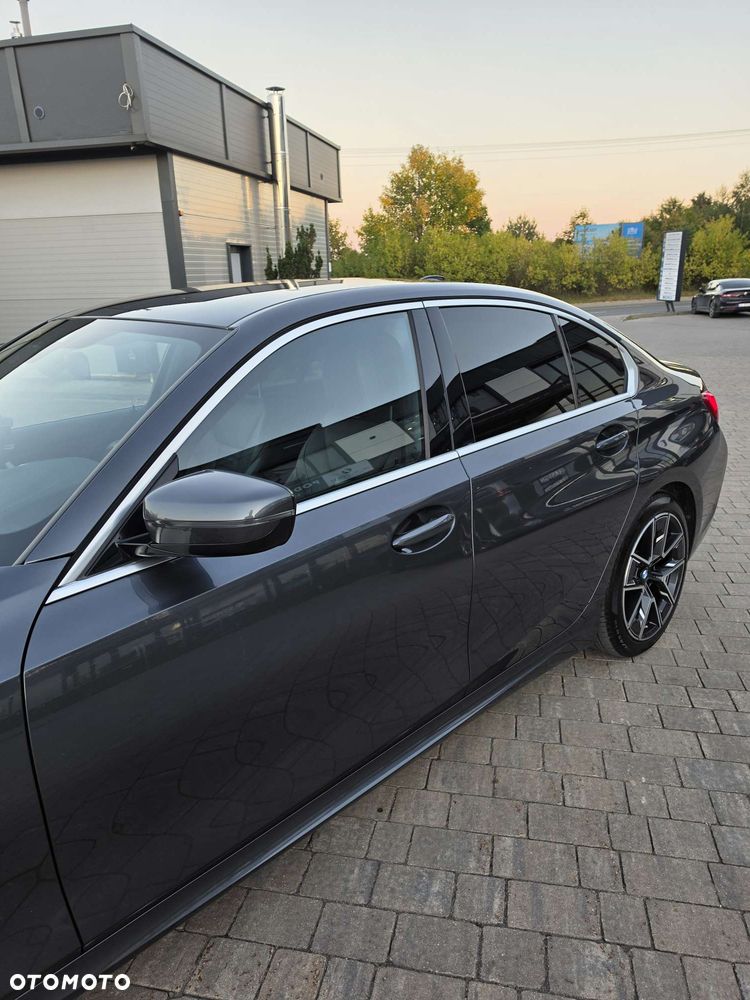 BMW Seria 3 320d xDrive M Sport sport - 4