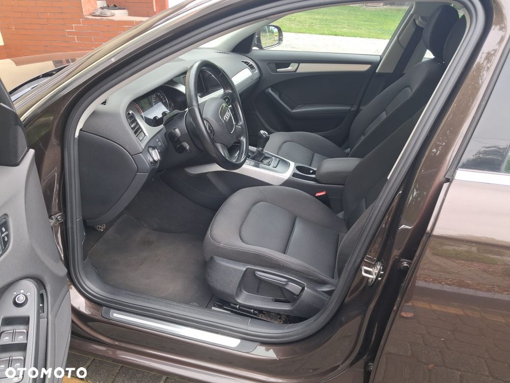 Audi A4 Limousine - 9