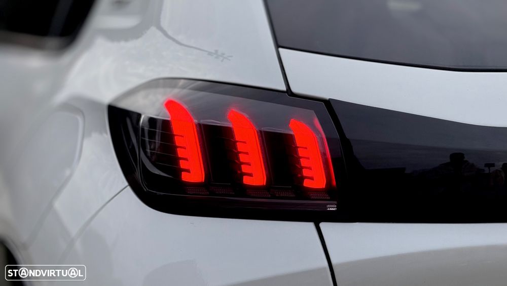 Peugeot 208 1.5 BlueHDi GT Line - 11