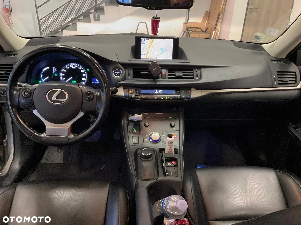 Lexus CT - 16