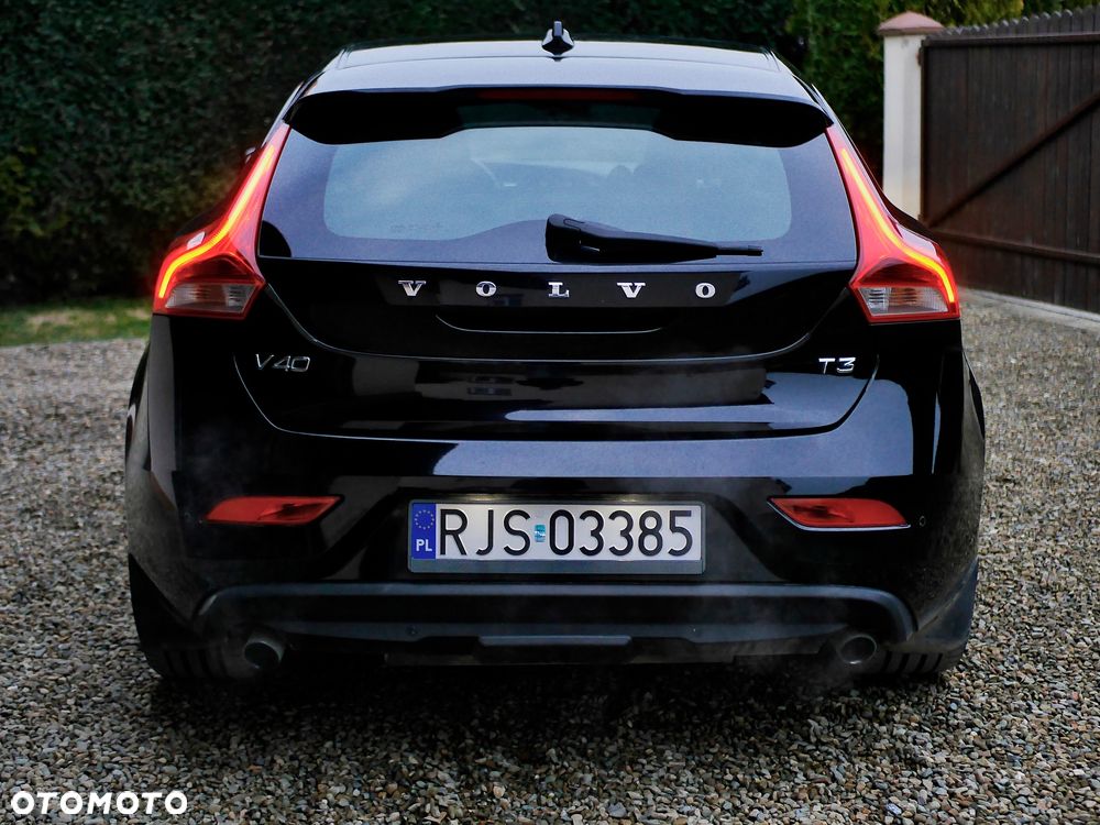 Volvo V40 T3 Momentum - 3