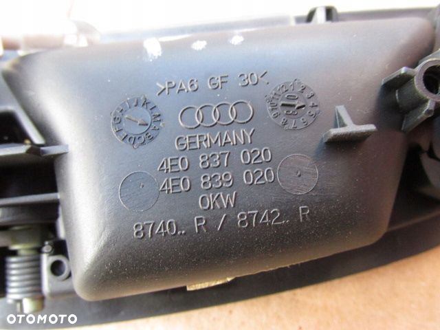 Audi A8 D3 lift Klamka wewnętrzna prawy przód 4E0837020 - 5