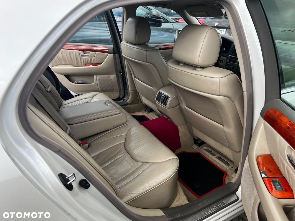 Lexus LS - 7