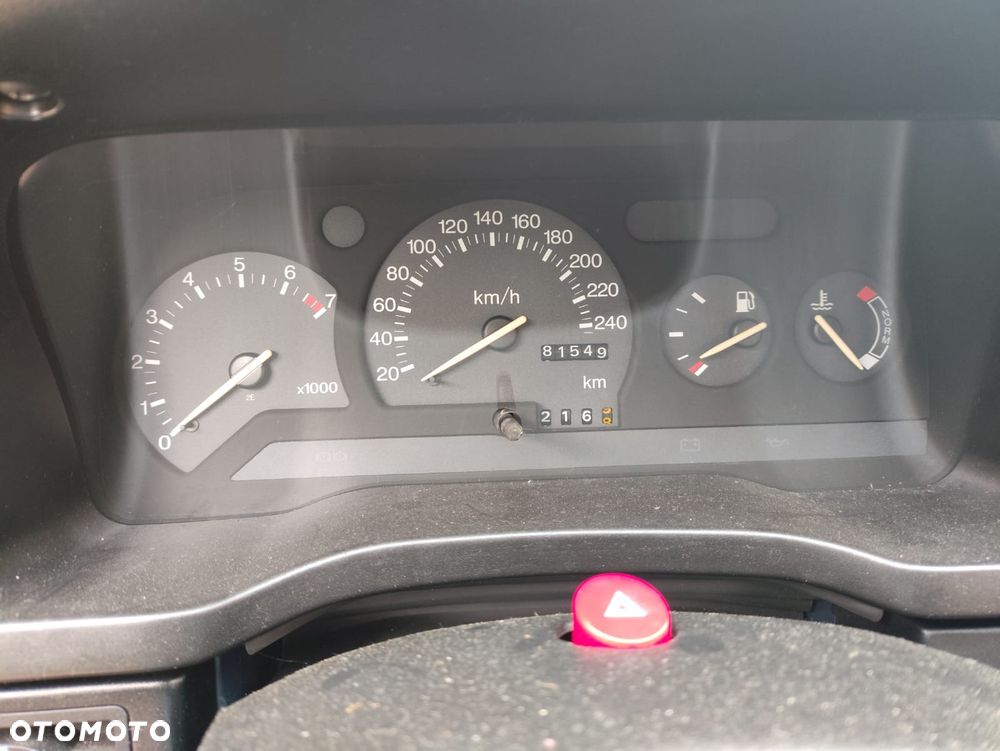 Ford Escort 1.6 CL - 11