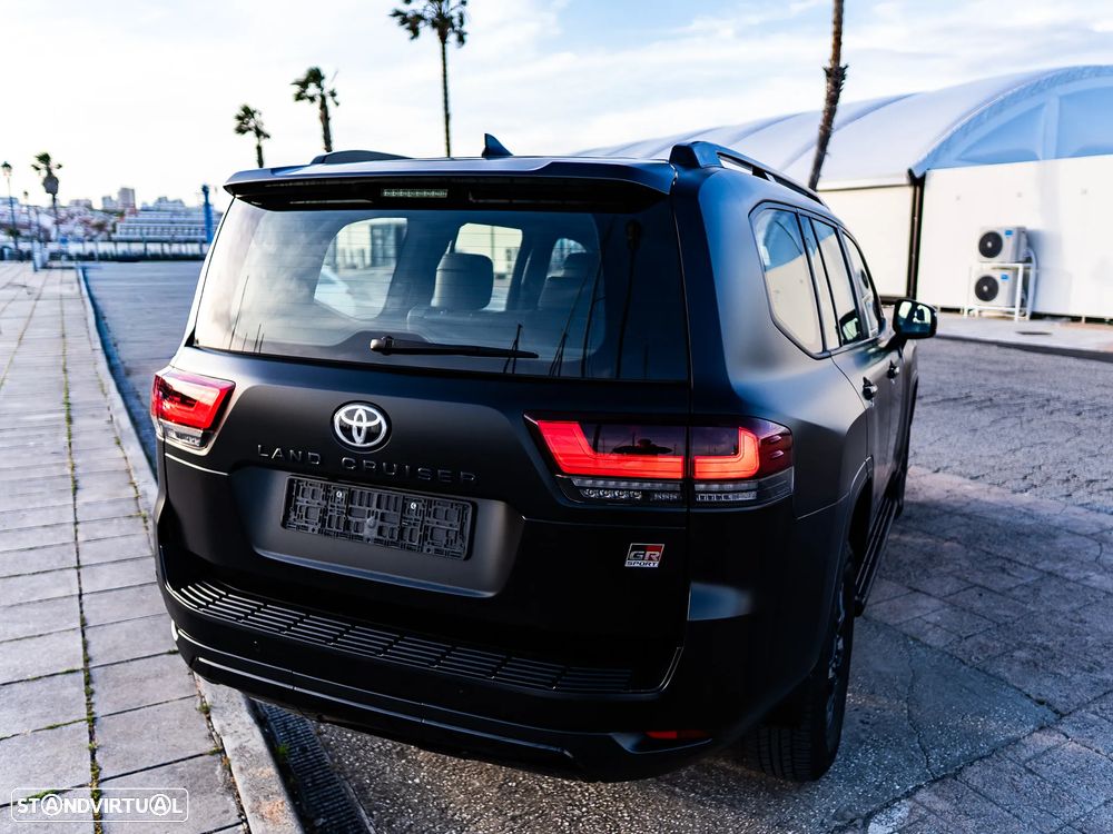 Toyota Land Cruiser - 20
