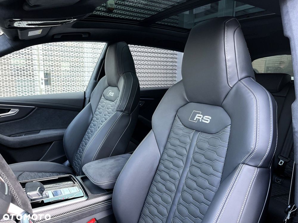 Audi RS Q8 - 25