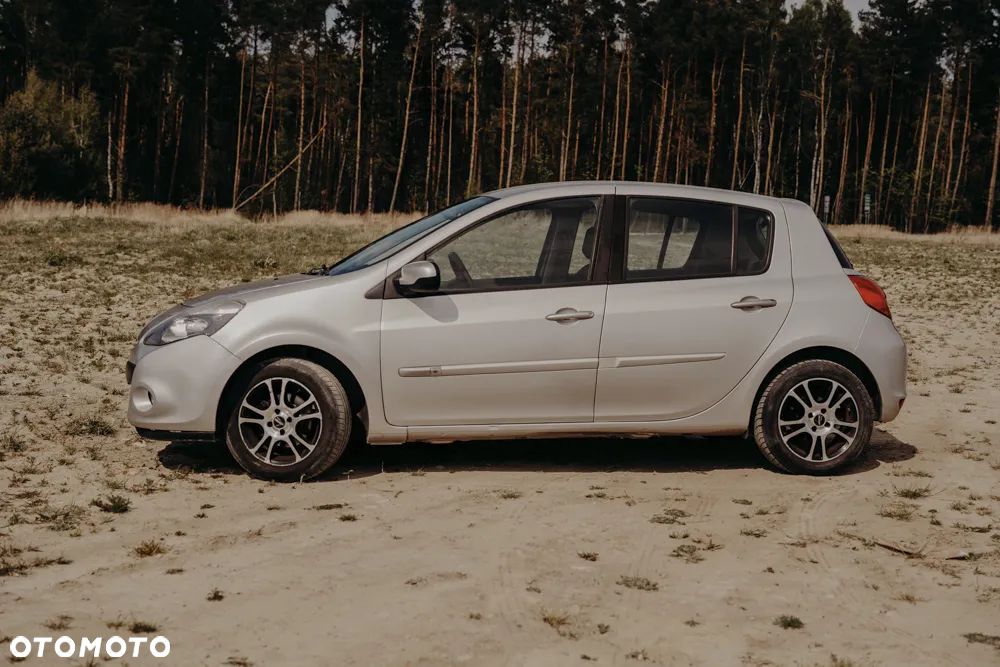 Renault Clio - 1