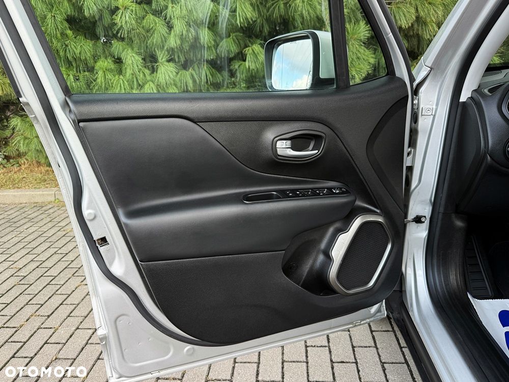 Jeep Renegade 1.4 MultiAir Limited - 27