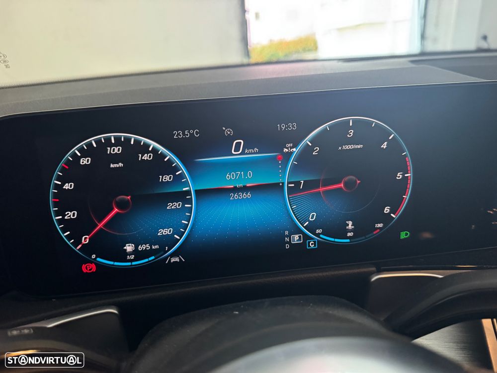 Mercedes-Benz GLB 200 - 23