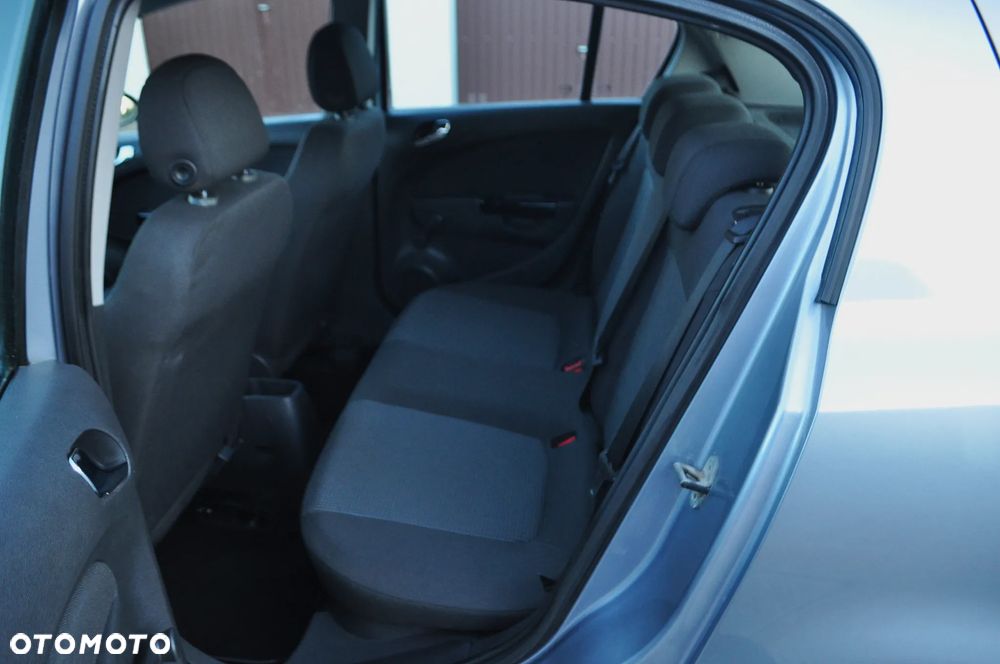 Opel Corsa 1.2 16V Essentia - 25