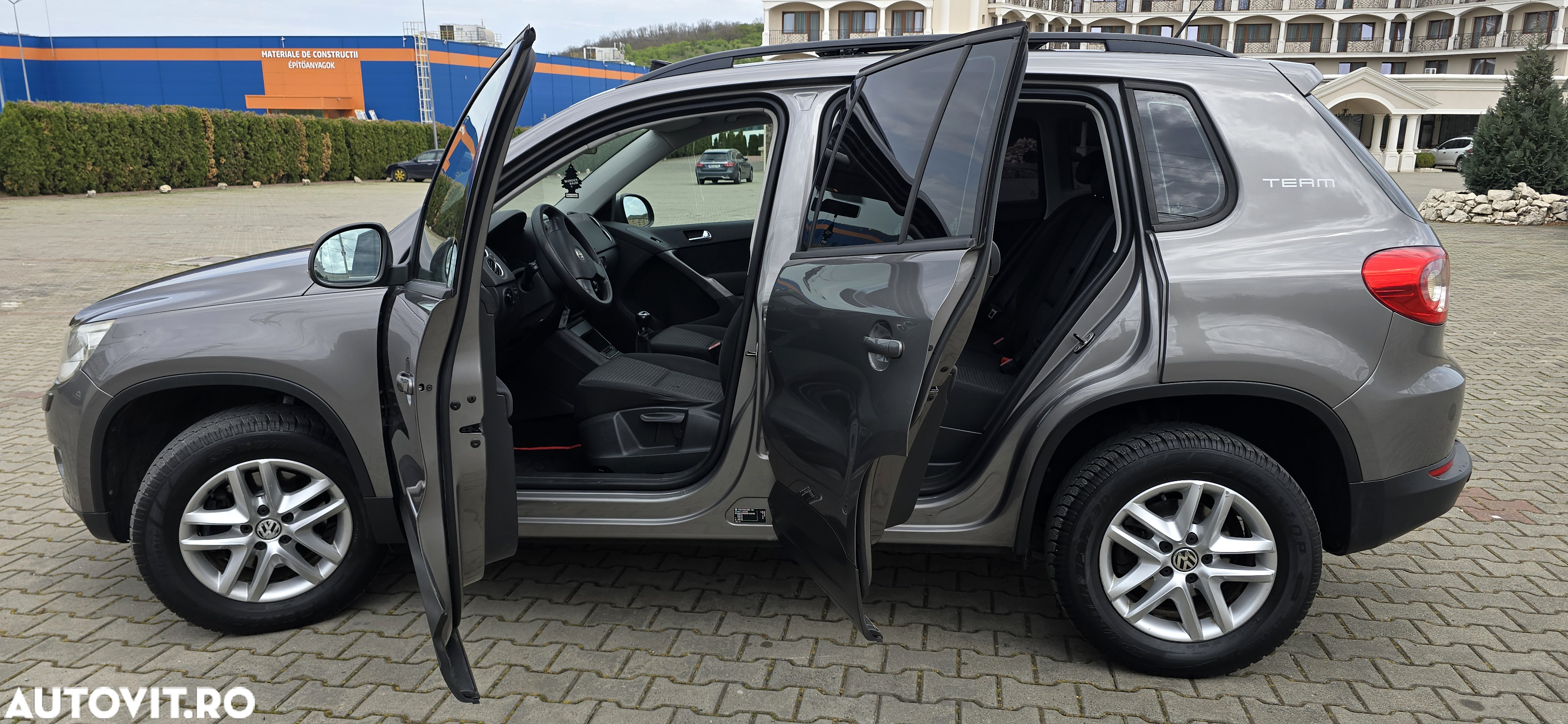 Volkswagen Tiguan - 3