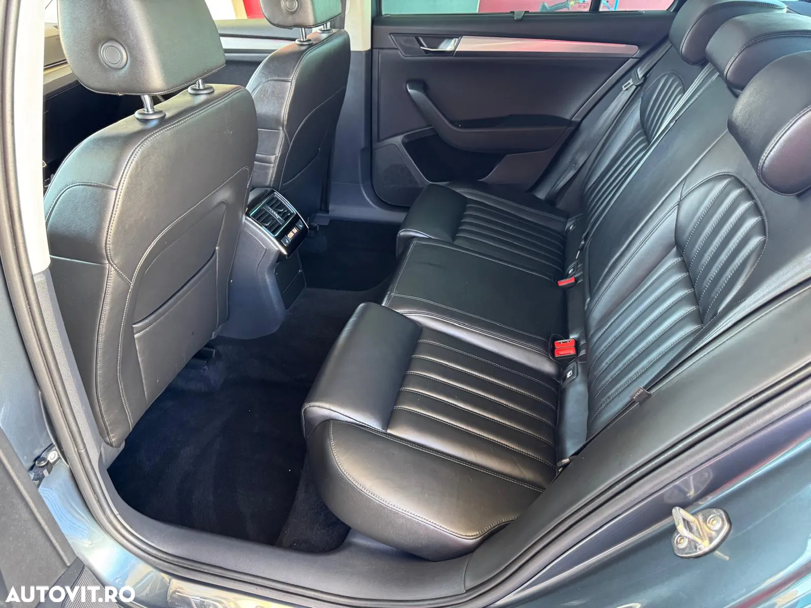 Skoda Superb Combi 1.6 TDI Style - 14