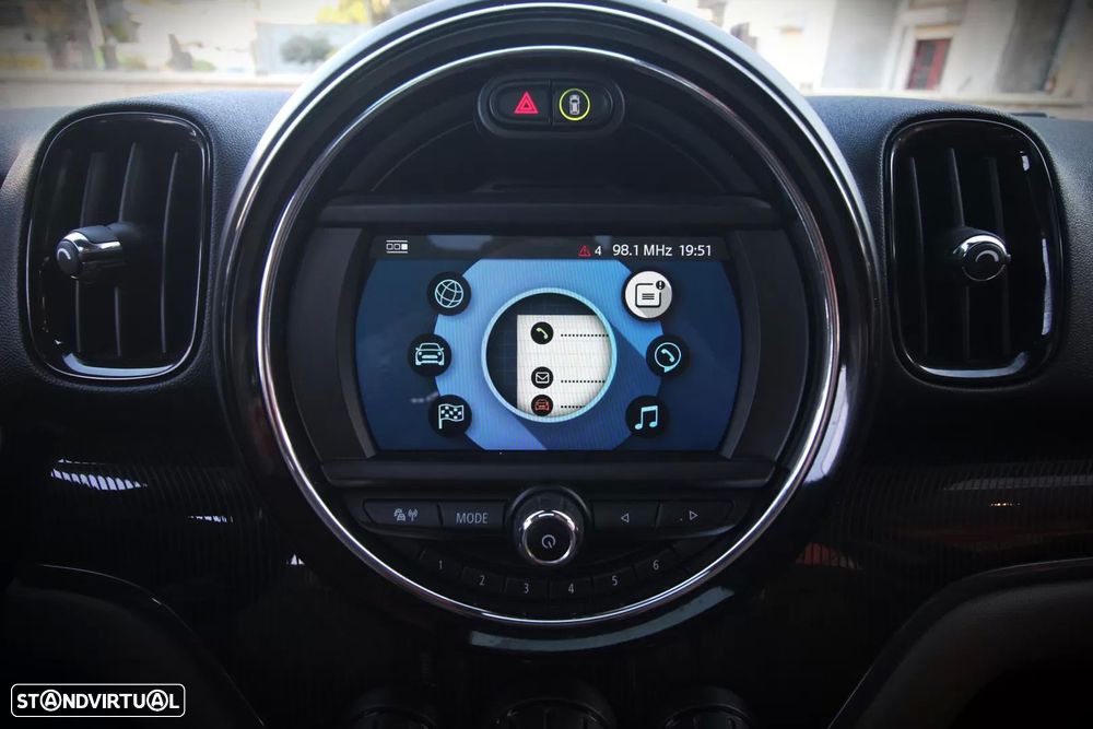 MINI Countryman Cooper SE ALL4 Auto - 16