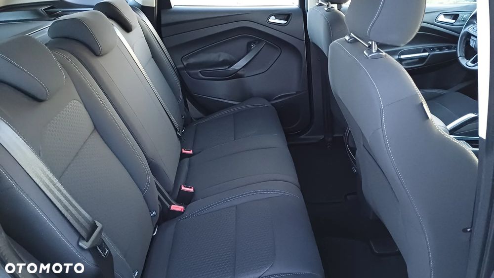 Ford Kuga 1.5 EcoBoost 2x4 Trend - 13