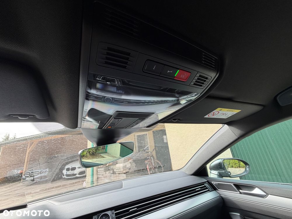 Volkswagen Arteon 2.0 TDI SCR DSG R-Line Edition - 32