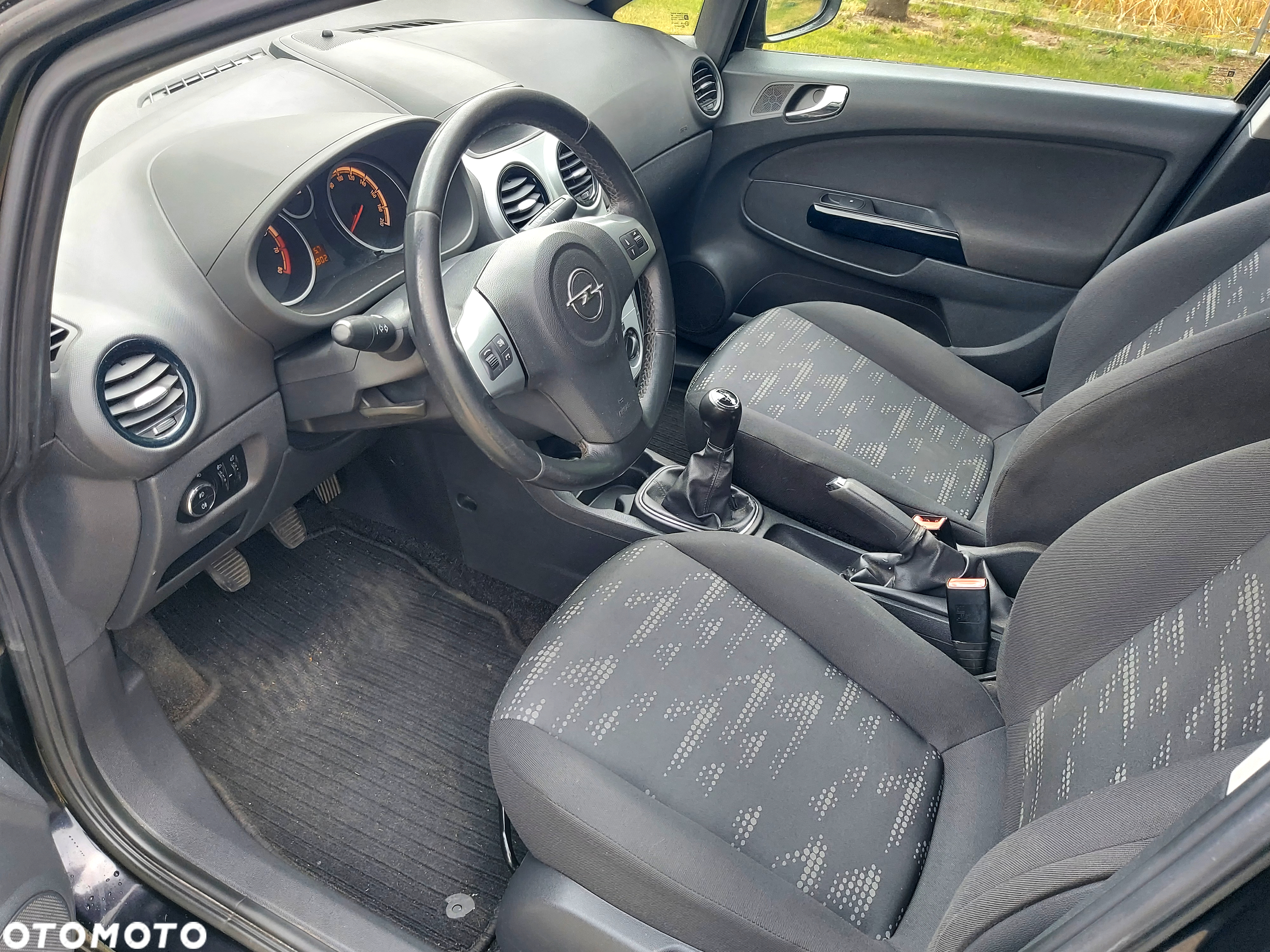 Opel Corsa 1.4 16V Satellite - 8