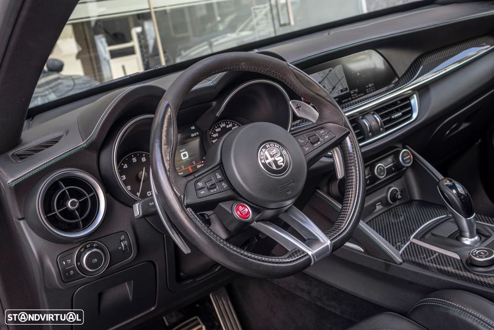 Alfa Romeo Stelvio 2.9 T Quadrifoglio Q4 — fotografia 10