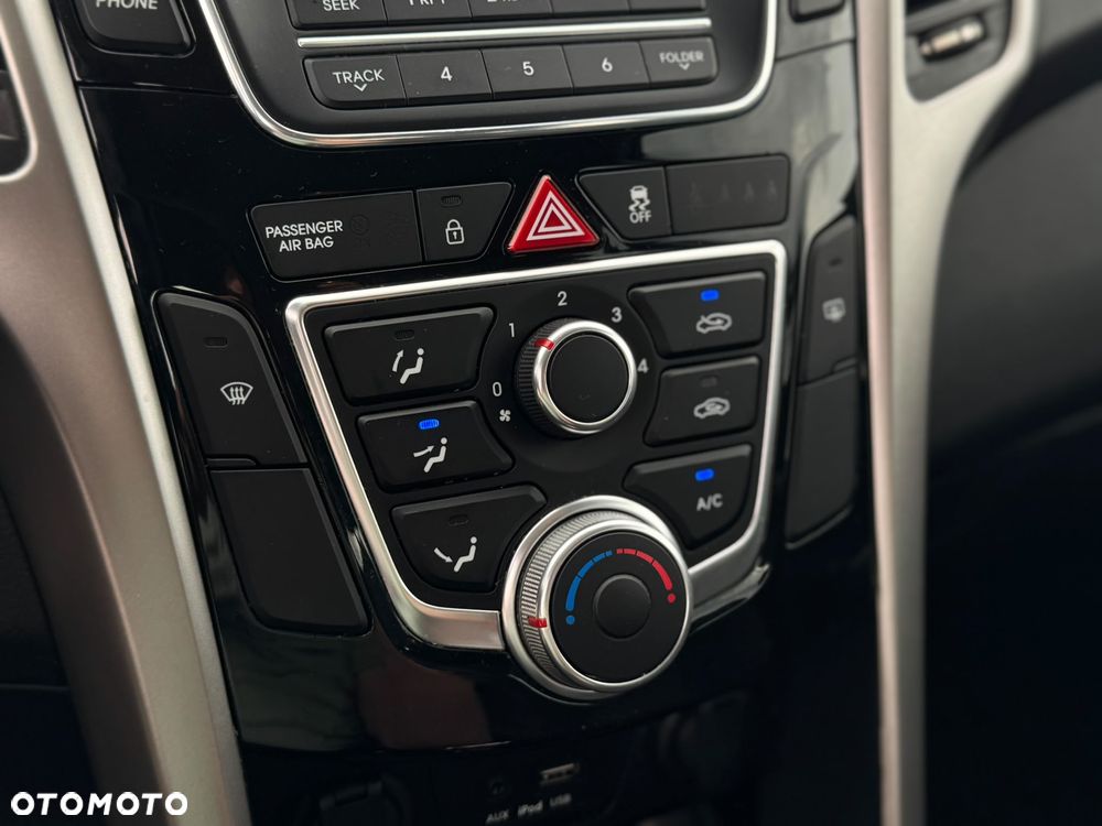 Hyundai i30 1.6 CRDI Intro Edition - 23