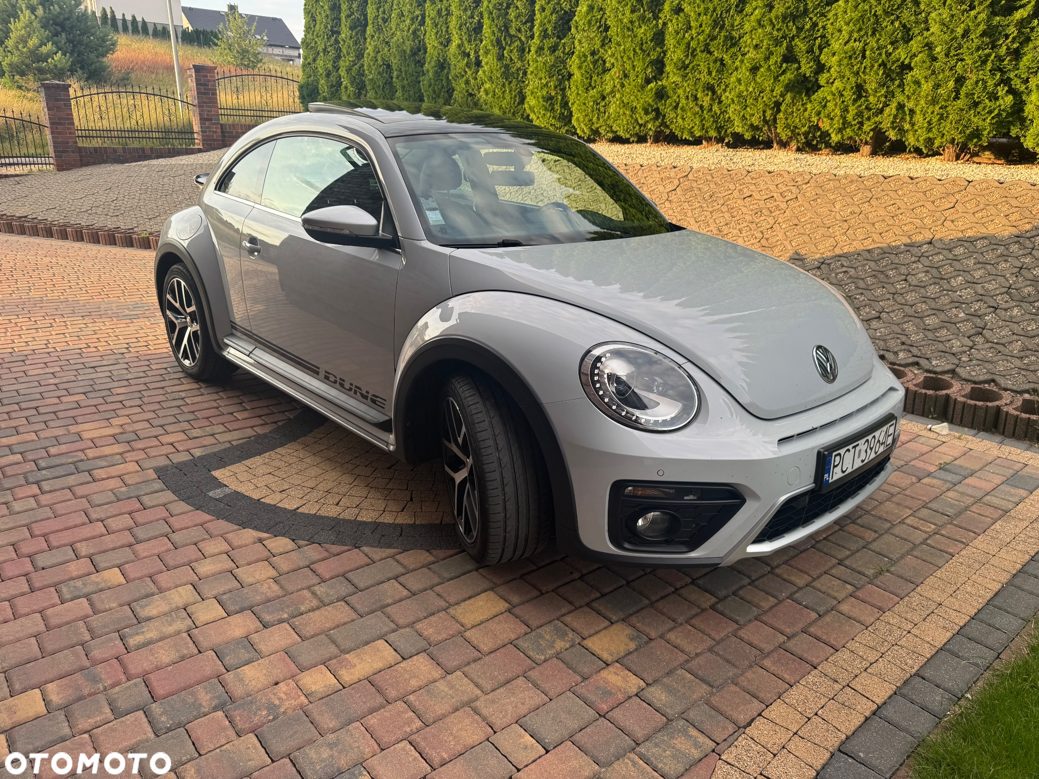 Volkswagen Beetle The 2.0 TDI DPF Blue Motion Technologie Dune - 10