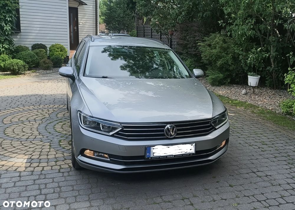 Volkswagen Passat 2.0 TDI (BlueMotion Technology) Highline - 1