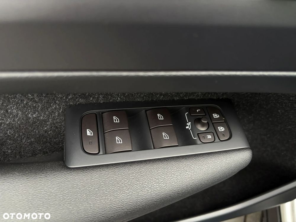 Volvo XC 40 T4 Geartronic Momentum Pro - 32
