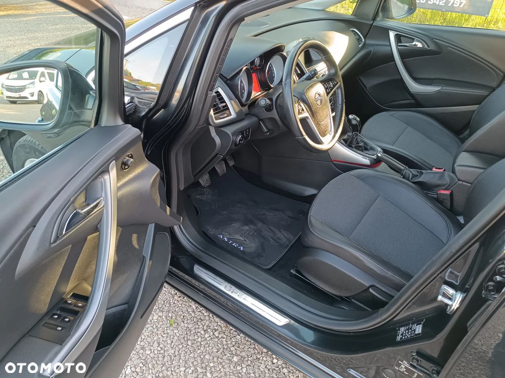 Opel Astra 1.7 CDTI Cosmo - 25