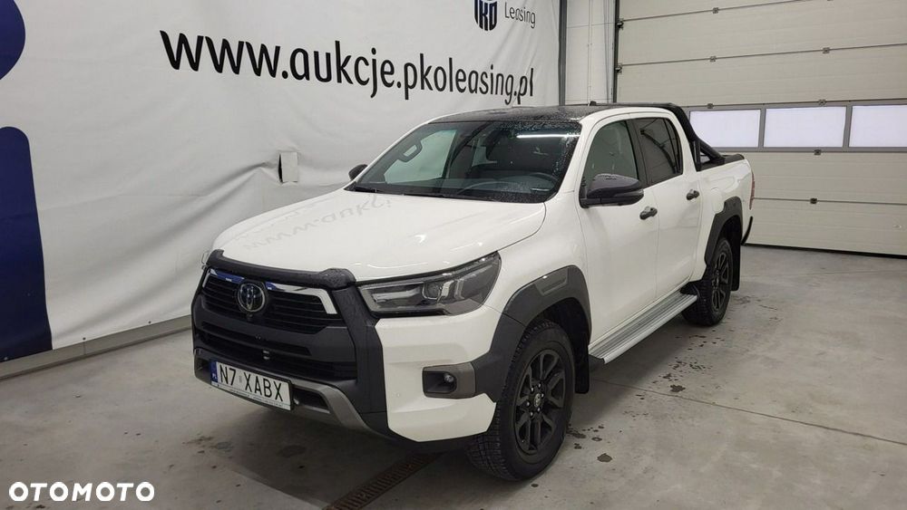 Toyota Hilux - 1