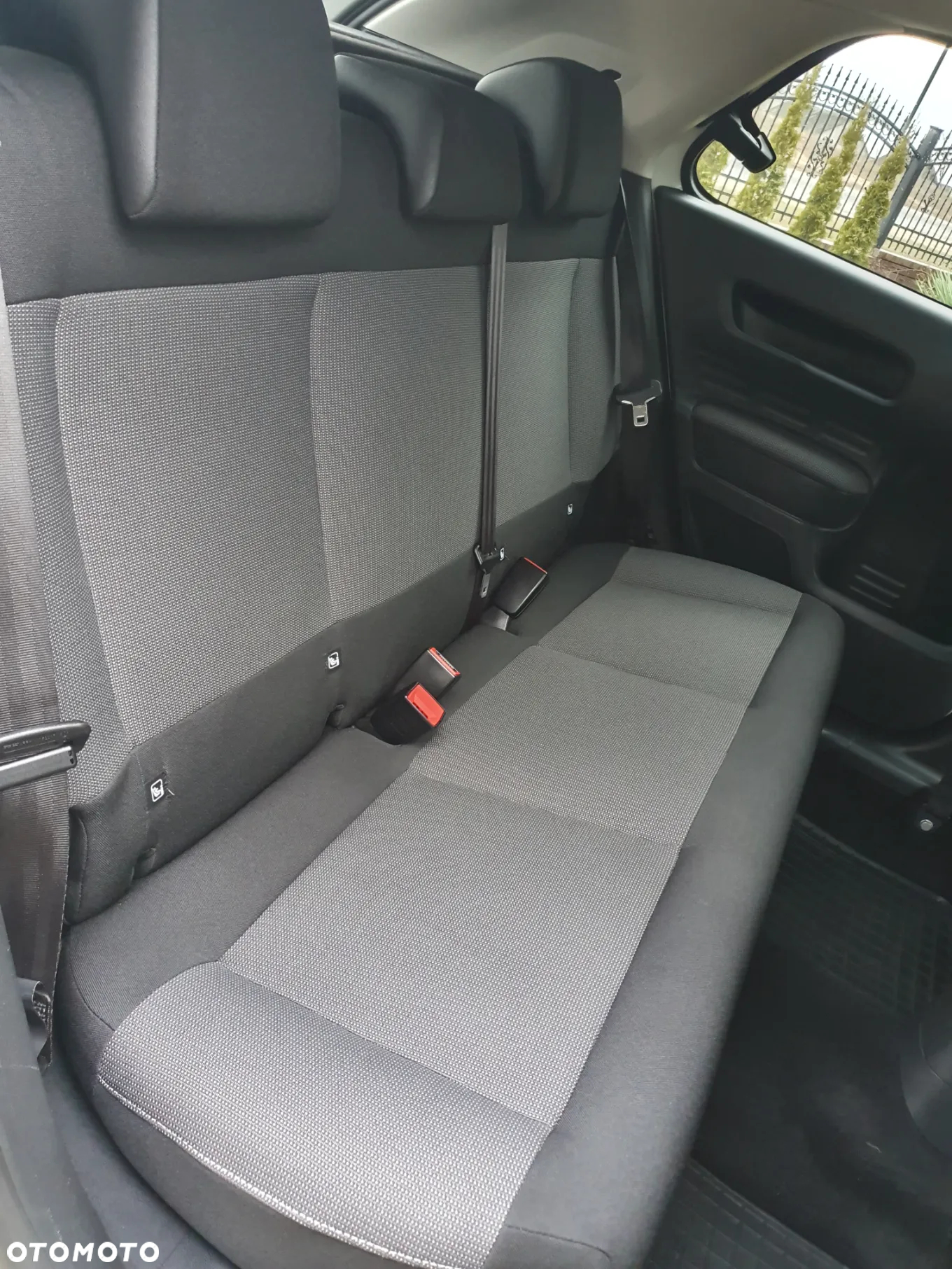 Citroën C4 Cactus 1.2 PureTech Shine S&S - 23