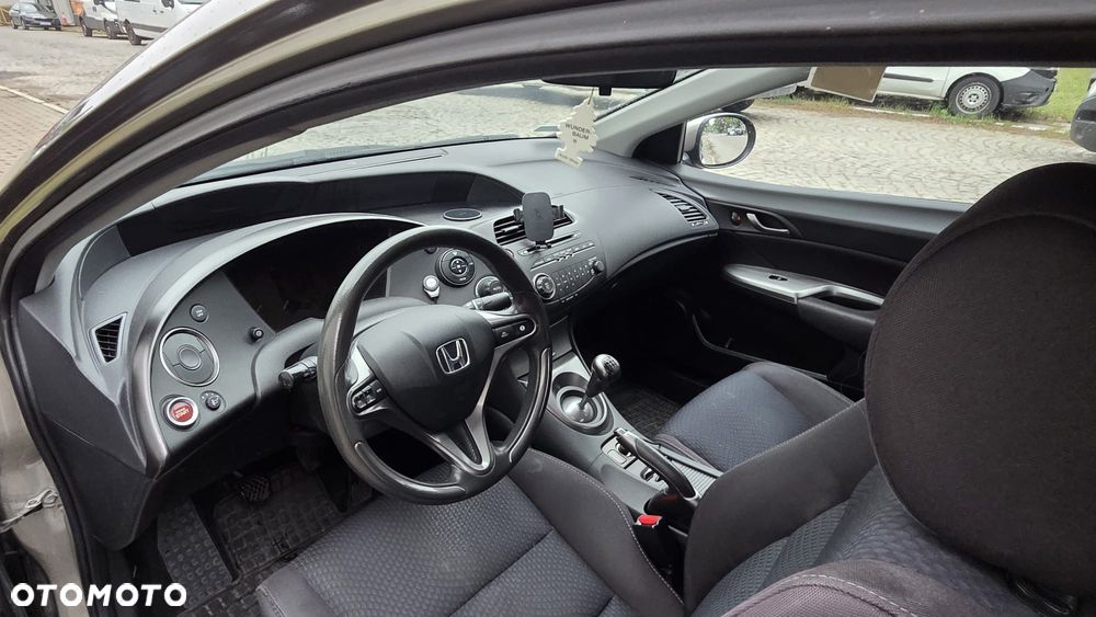 Honda Civic 1.8 Comfort - 8