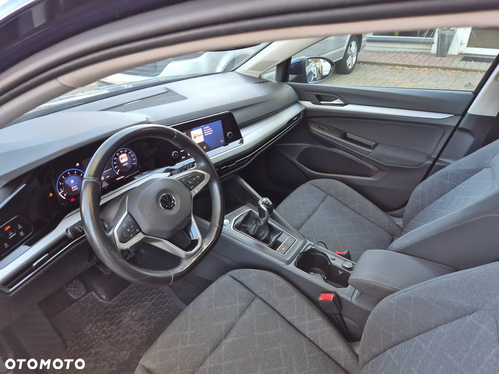 Volkswagen Golf - 28