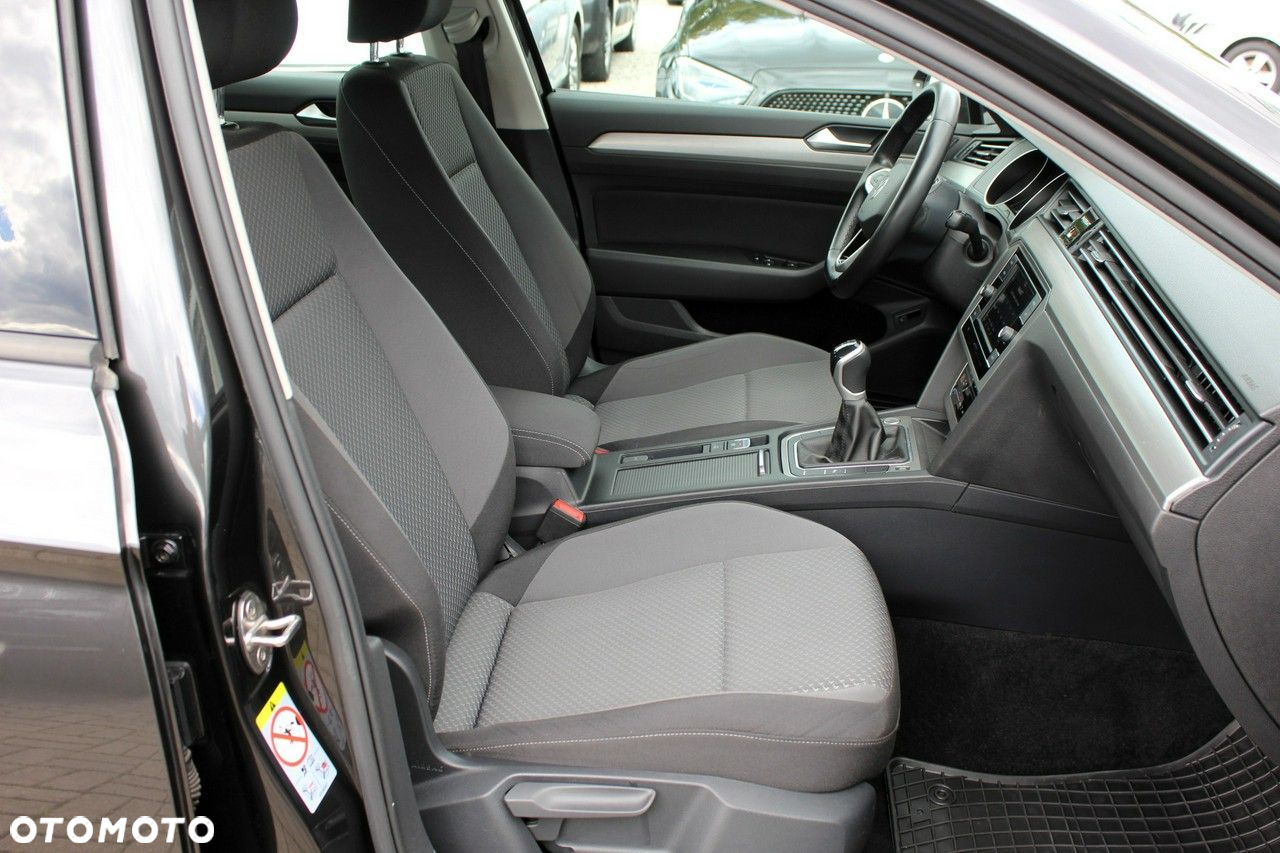 Volkswagen Passat 1.5 TSI EVO Essence - 9