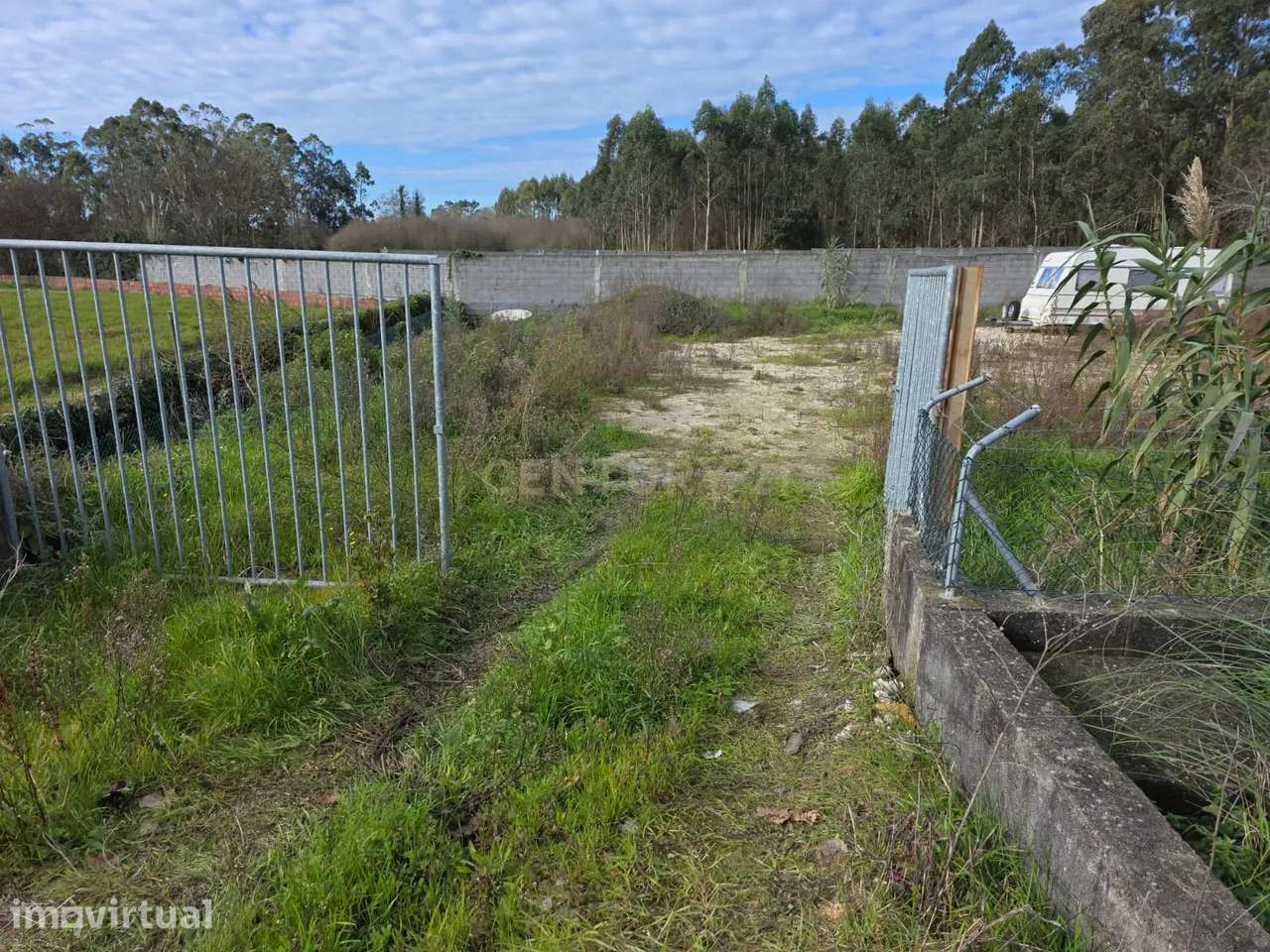 Terreno  em Póvoa de Varzim com Poço e Árvores de Fruto - Grande imagem: 5/7