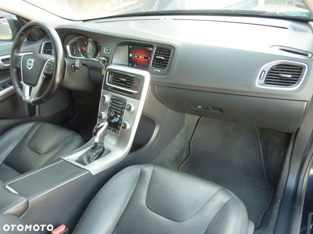 Volvo V60 - 16