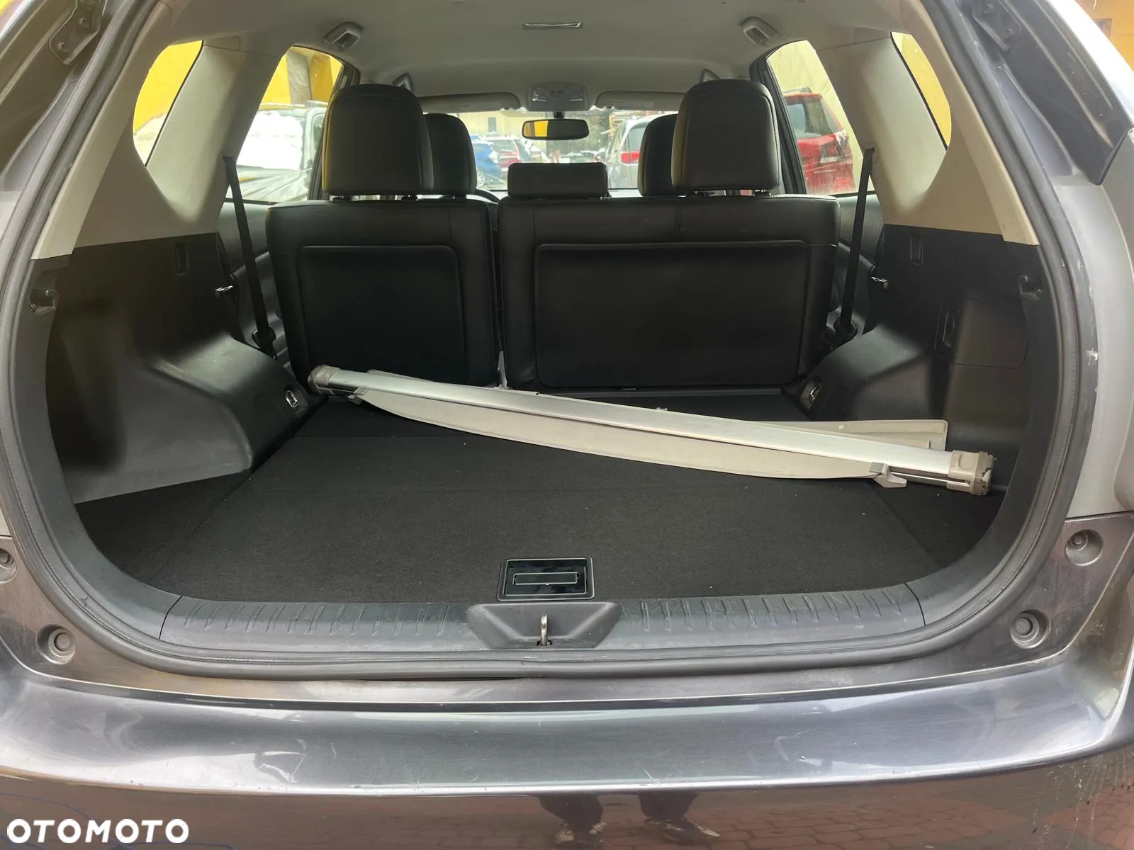 Toyota Prius+ (Hybrid) Executive - 14