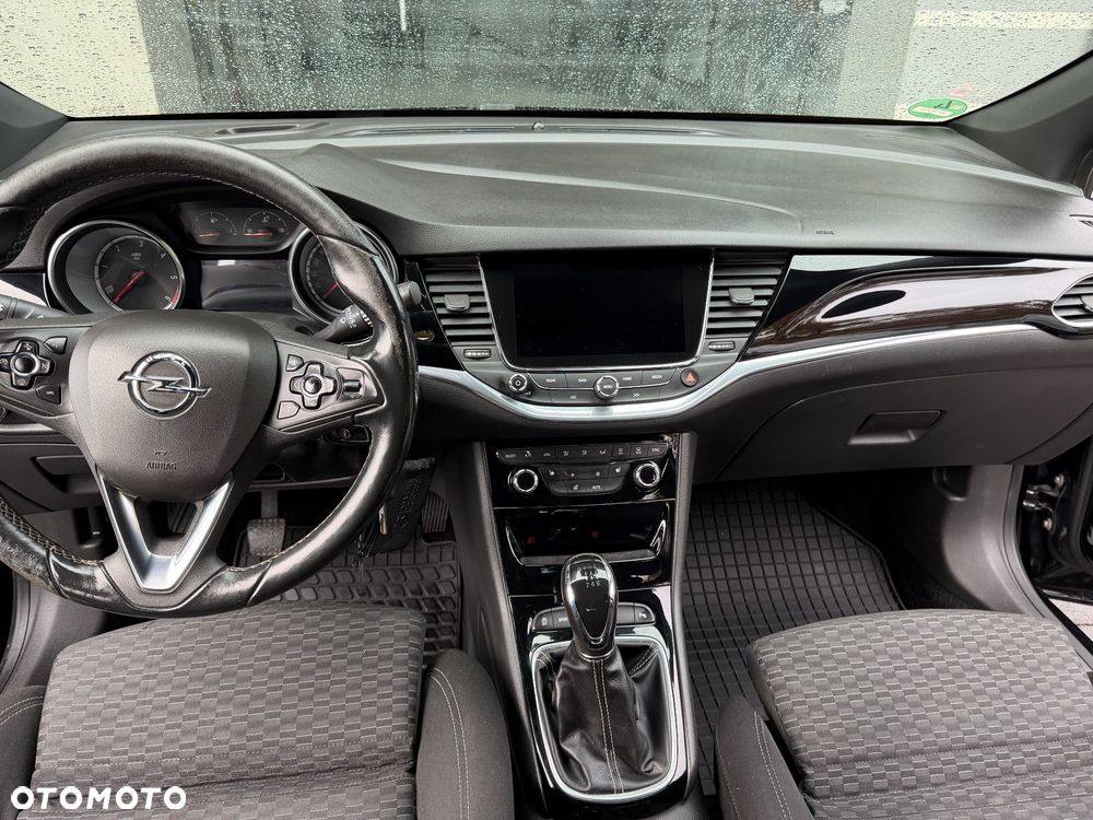 Opel Astra 1.6 D (CDTI) Start/Stop Dynamic - 16