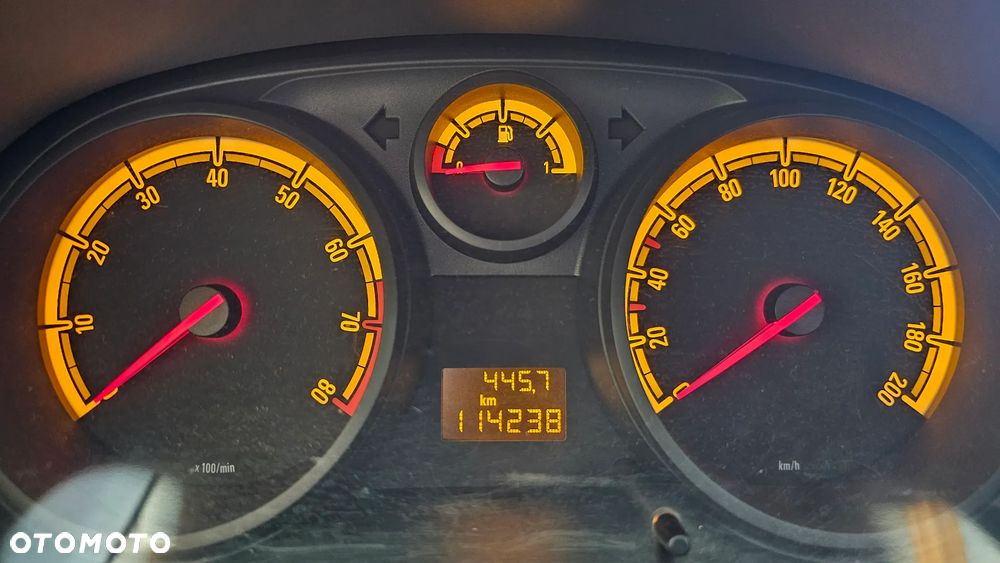 Opel Corsa - 22