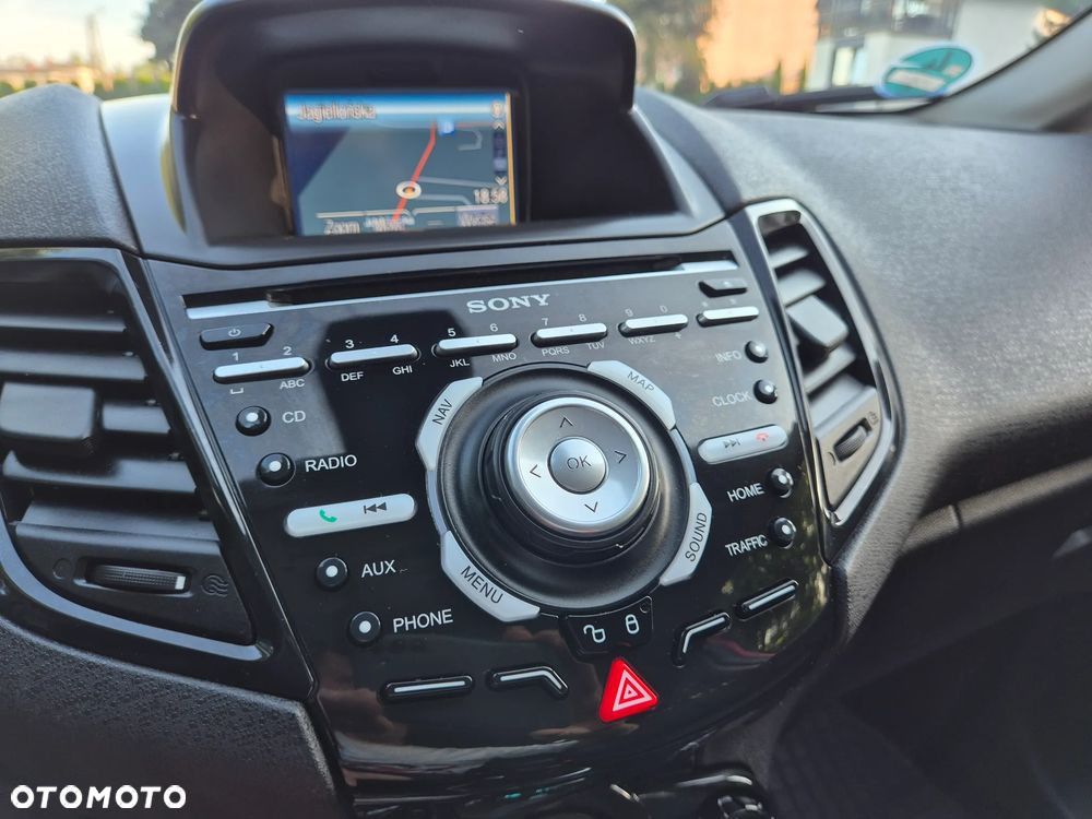 Ford Fiesta 1.0 EcoBoost STart-Stop Titanium - 25