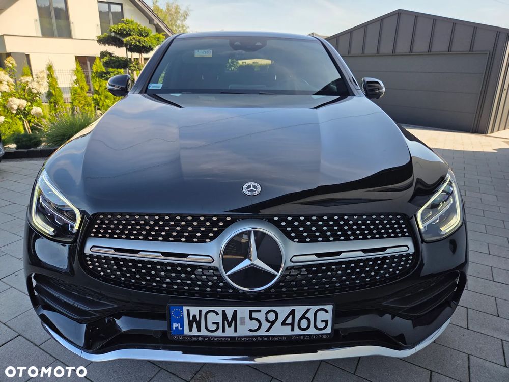 Mercedes-Benz GLC 200 4Matic 9G-TRONIC AMG Line Plus - 24