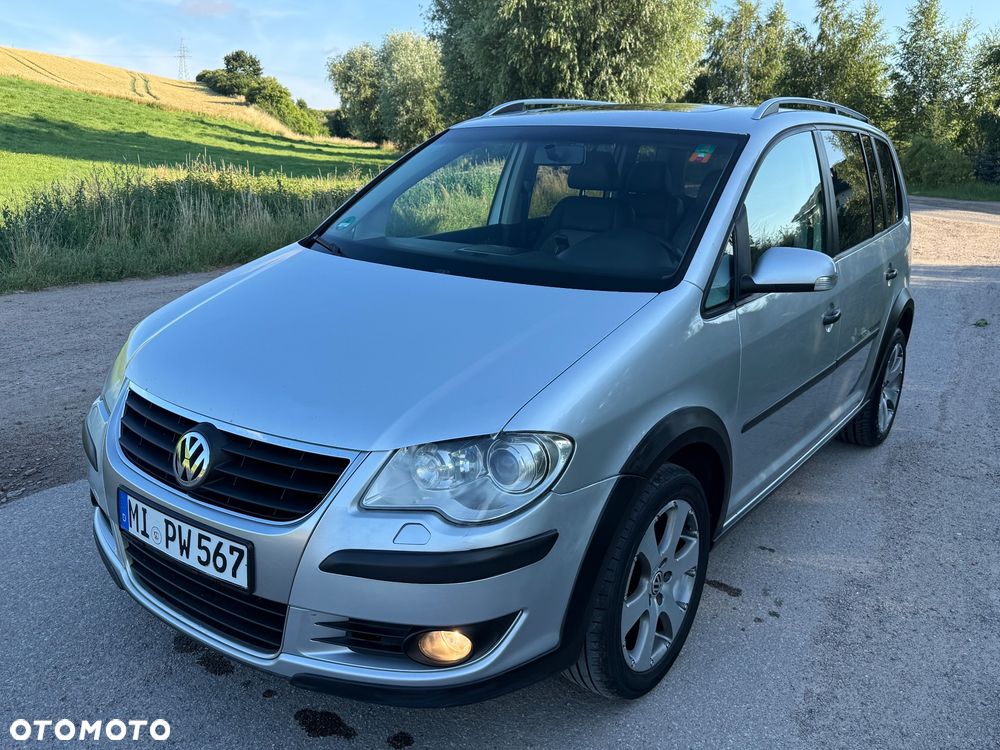 Volkswagen Touran 2.0 TDI DPF Cross - 4