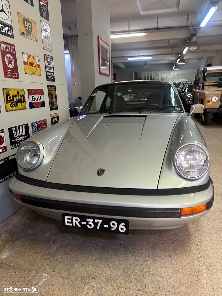 Porsche 911 Série F - 6