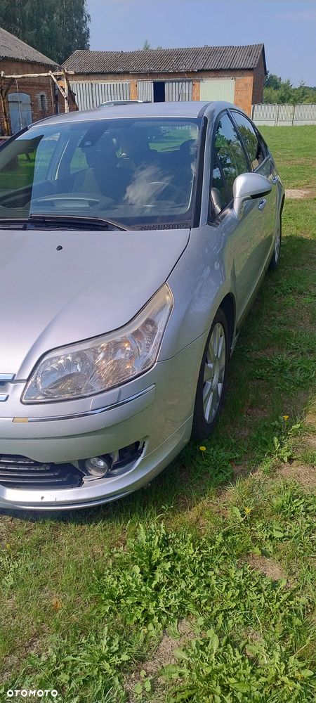 Citroën C4 2.0 16V Style - 5