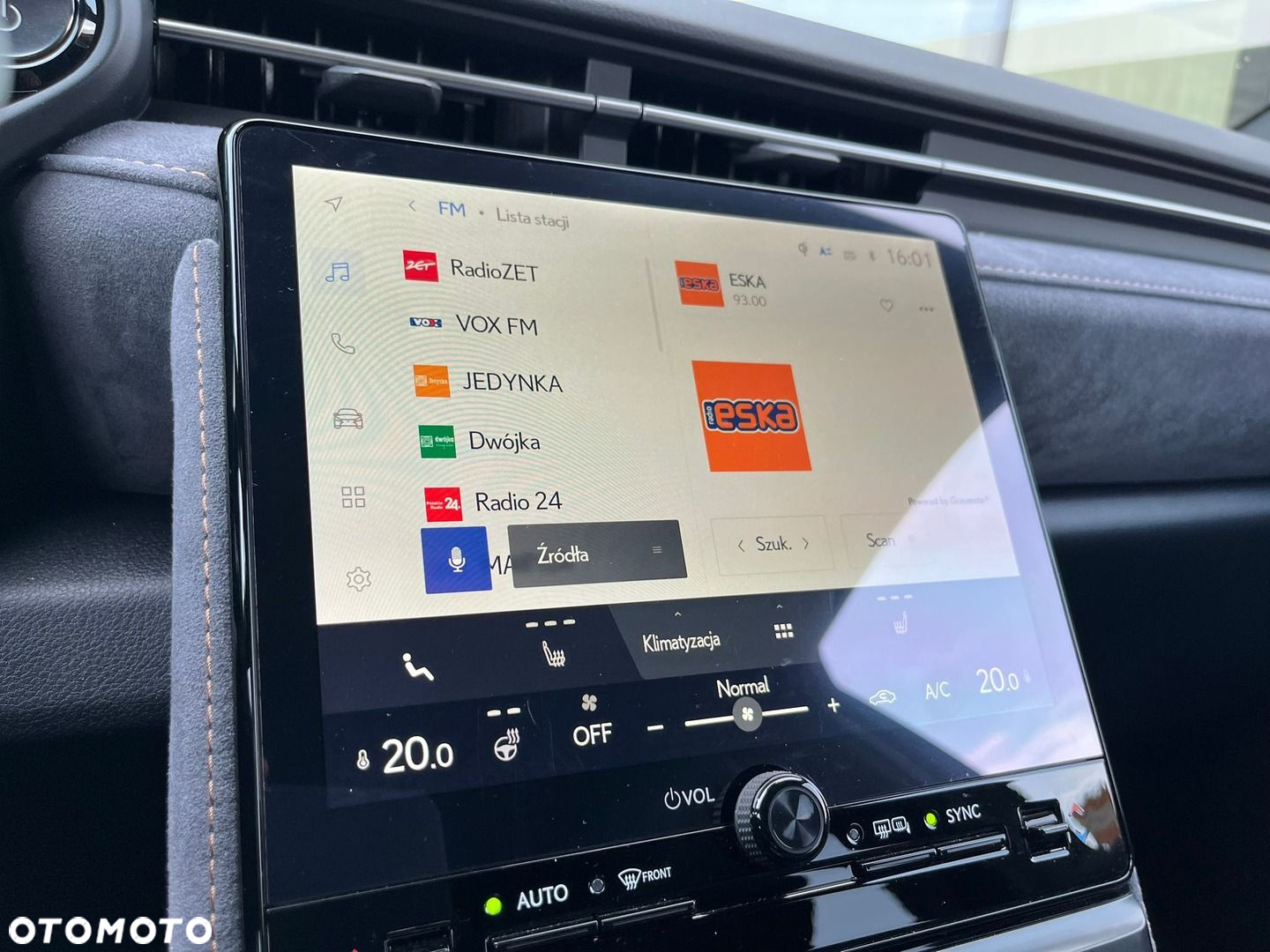 Lexus LBX 1.5 Hybrid Cool - 17
