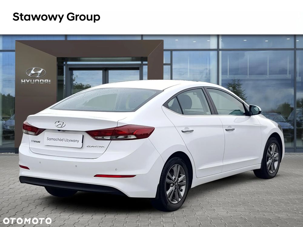Hyundai Elantra 1.6 Comfort - 5